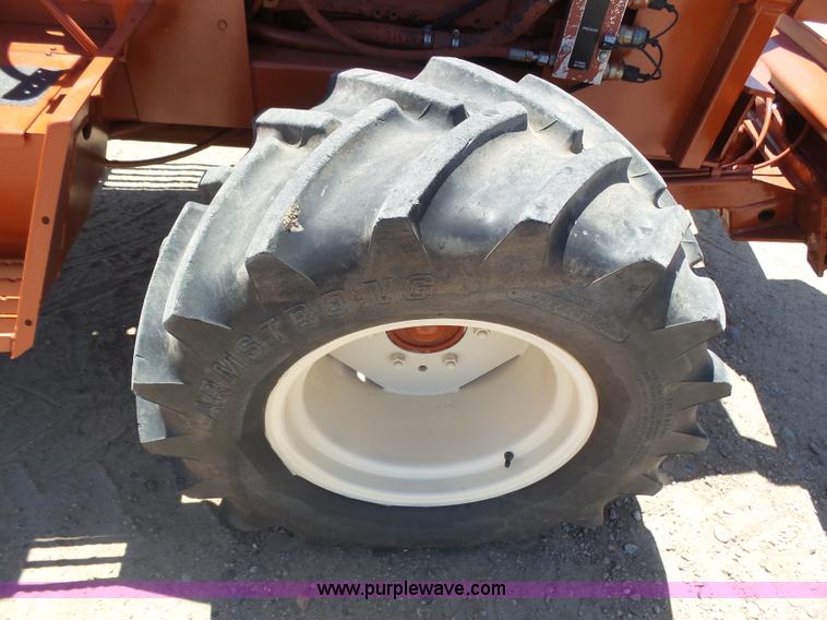 image for item K8437 1996 Ditch Witch 7610 trencher