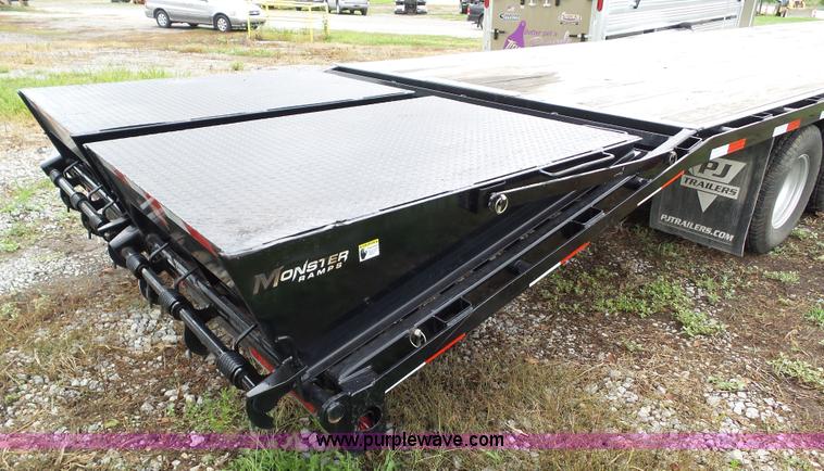 image for item L5521 2015 PJ FD402 equipment trailer