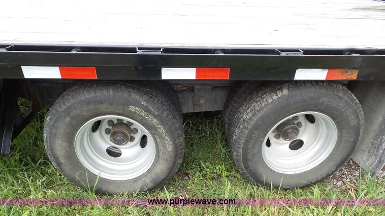image for item L5521 2015 PJ FD402 equipment trailer