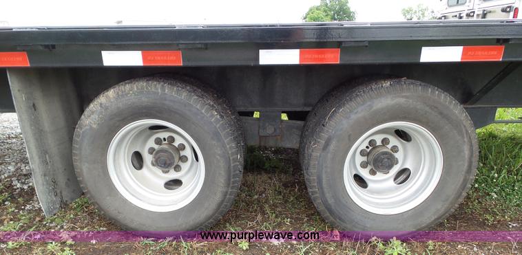 image for item L5521 2015 PJ FD402 equipment trailer
