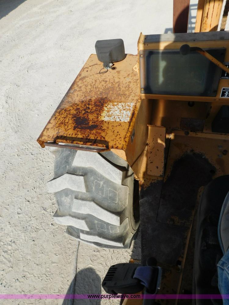 image for item L5896 1994 Case 586E forklift