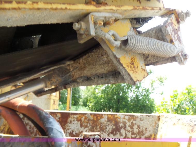 image for item L6248 1987 Power Curber 5700 curb machine