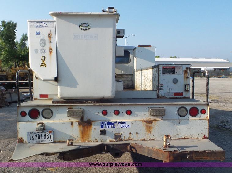 image for item L6885 2002 International 4700 bucket truck