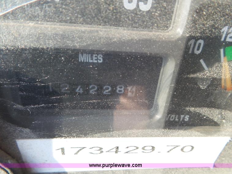 image for item L6885 2002 International 4700 bucket truck