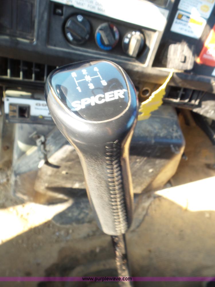 image for item L6885 2002 International 4700 bucket truck