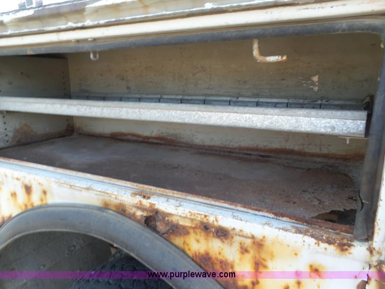 image for item L6885 2002 International 4700 bucket truck