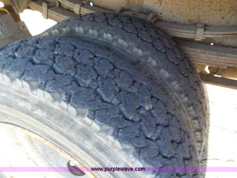 image for item L6885 2002 International 4700 bucket truck