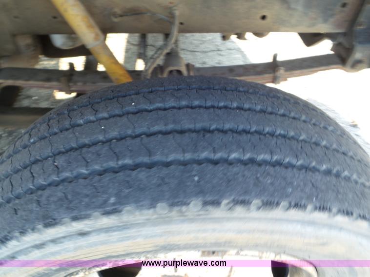 image for item L6885 2002 International 4700 bucket truck