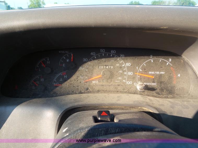 image for item L6887 2000 Ford F550 Super Duty flatbed truck