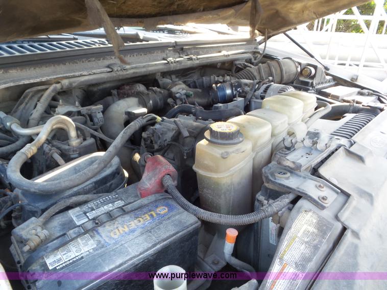 image for item L6887 2000 Ford F550 Super Duty flatbed truck