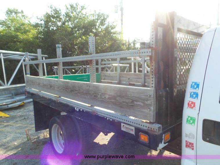 image for item L6887 2000 Ford F550 Super Duty flatbed truck
