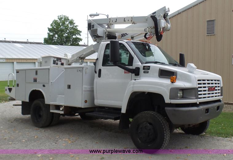 image for item L7092 2009 GMC C5500 bucket truck