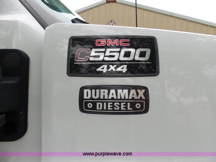 image for item L7092 2009 GMC C5500 bucket truck