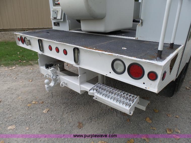 image for item L7092 2009 GMC C5500 bucket truck