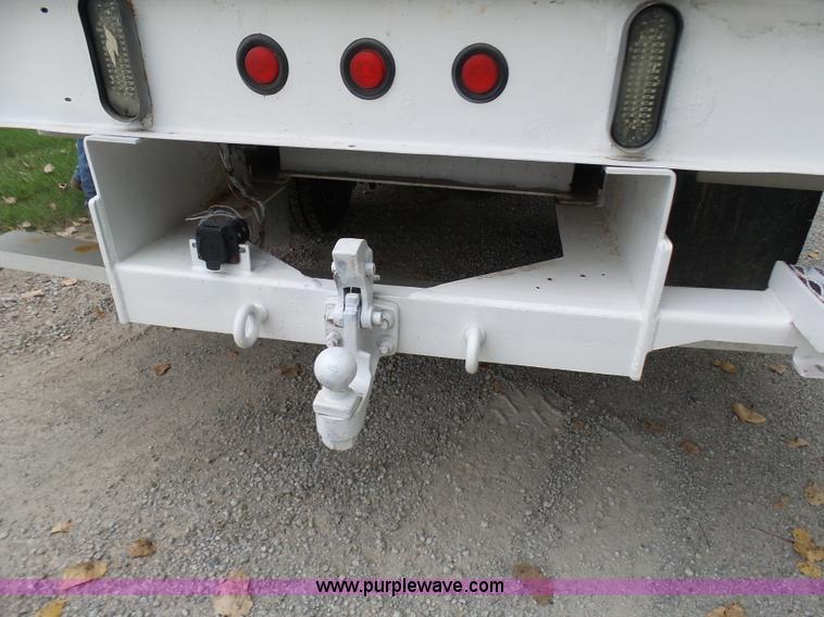 image for item L7092 2009 GMC C5500 bucket truck
