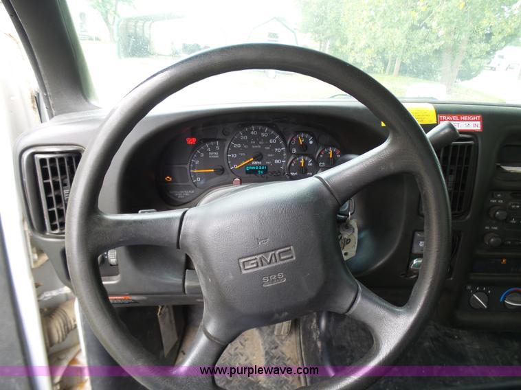 image for item L7092 2009 GMC C5500 bucket truck