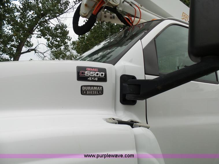 image for item L7092 2009 GMC C5500 bucket truck