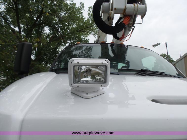 image for item L7092 2009 GMC C5500 bucket truck