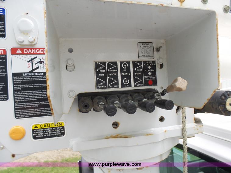 image for item L7092 2009 GMC C5500 bucket truck