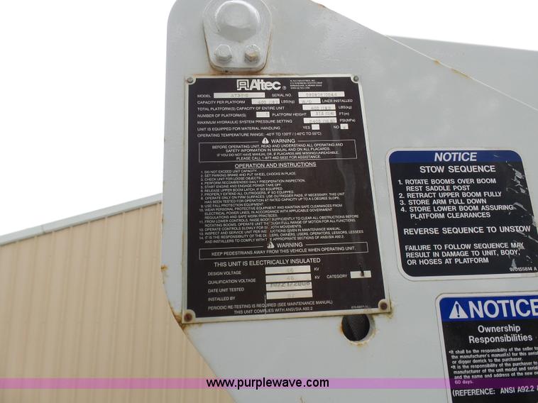 image for item L7092 2009 GMC C5500 bucket truck