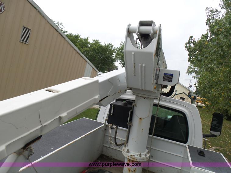image for item L7092 2009 GMC C5500 bucket truck