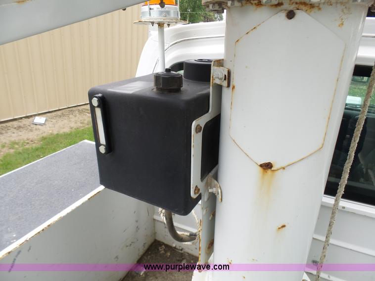 image for item L7092 2009 GMC C5500 bucket truck