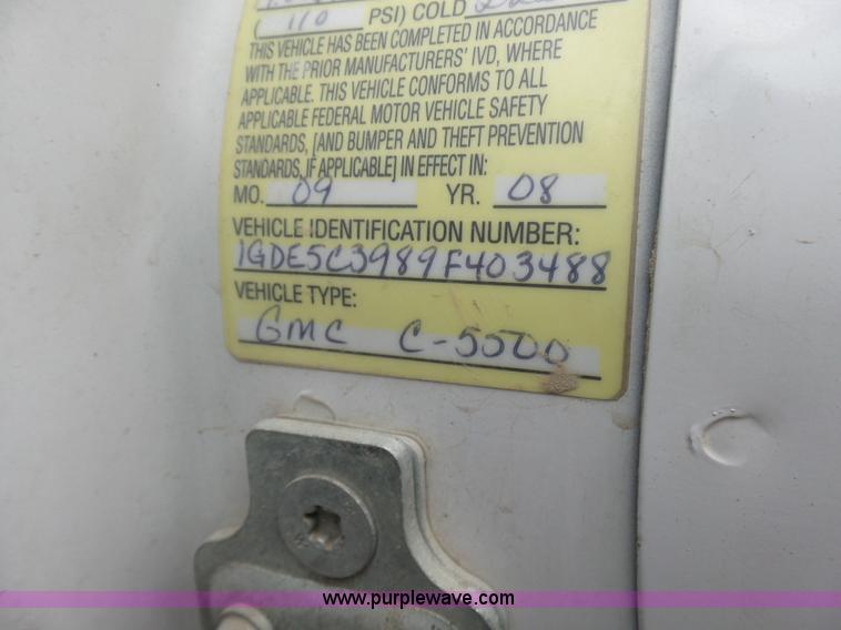 image for item L7092 2009 GMC C5500 bucket truck