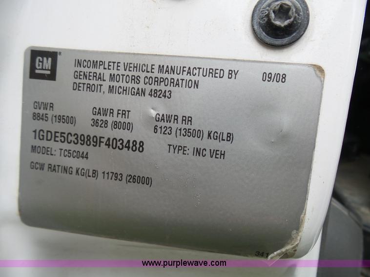 image for item L7092 2009 GMC C5500 bucket truck