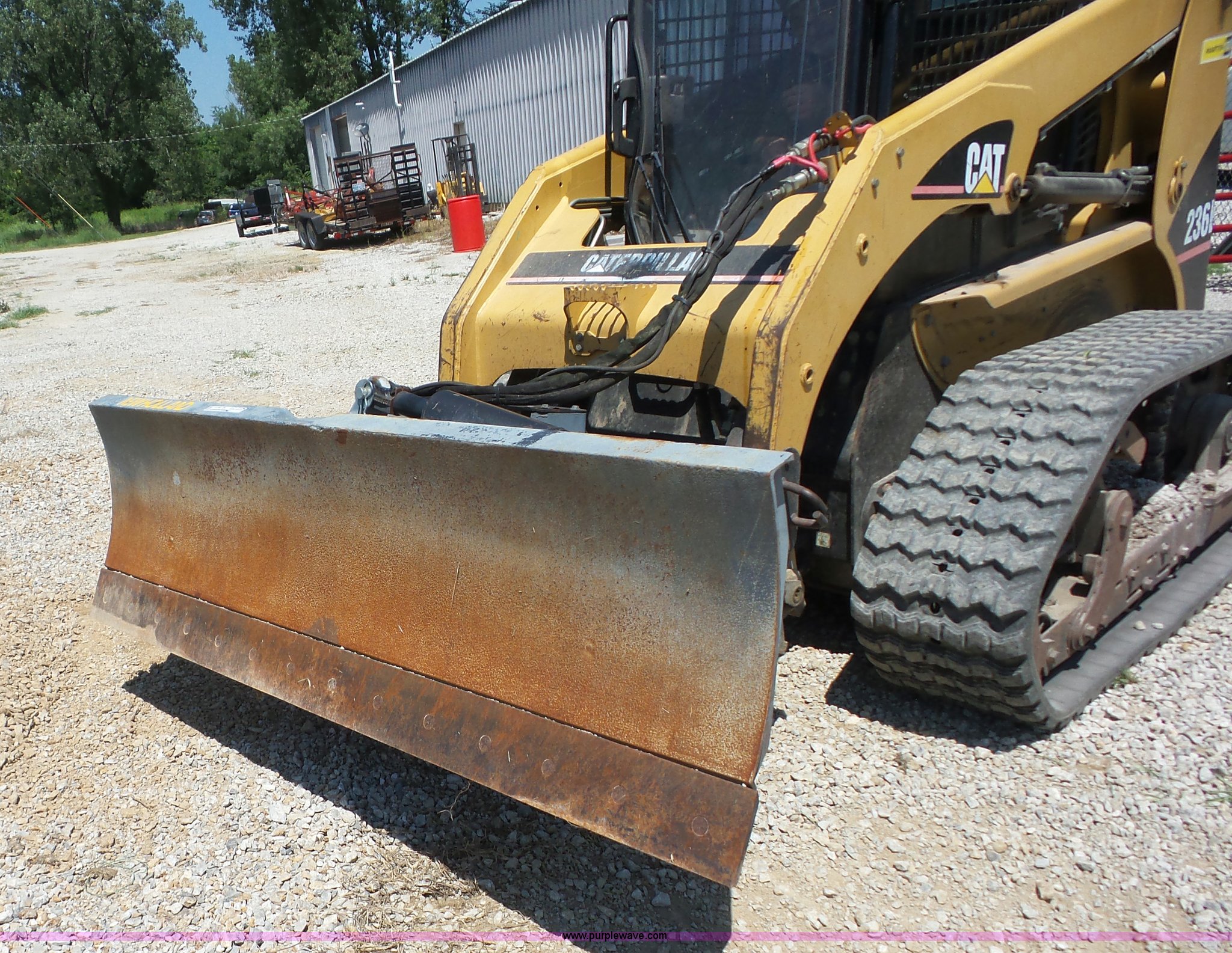 New Holland skid steer dozer blade in Chanute, KS Item BZ9673 sold
