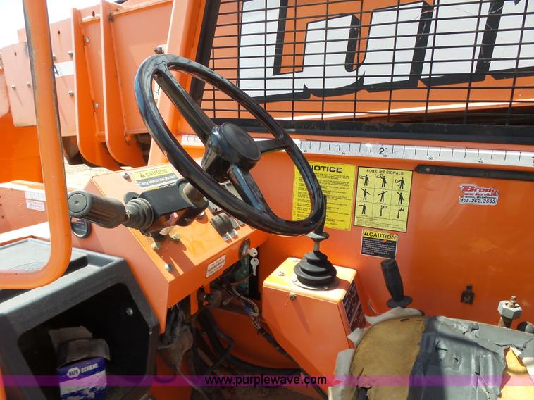 image for item K7000 2006 JLG Lull 1044C-54 Series II telehandler