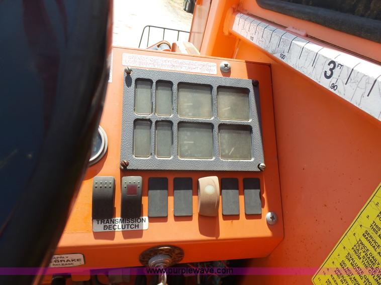 image for item K7000 2006 JLG Lull 1044C-54 Series II telehandler