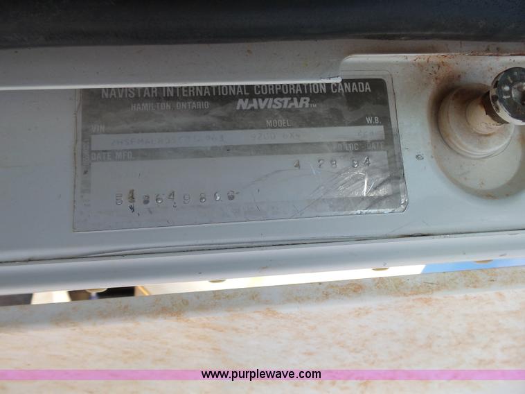 image for item K7007 1995 International 9200 tank truck