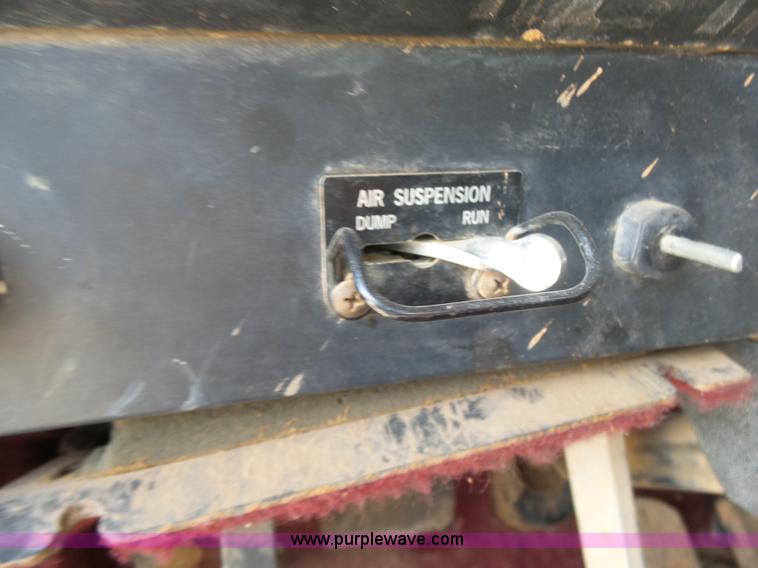 image for item K7007 1995 International 9200 tank truck