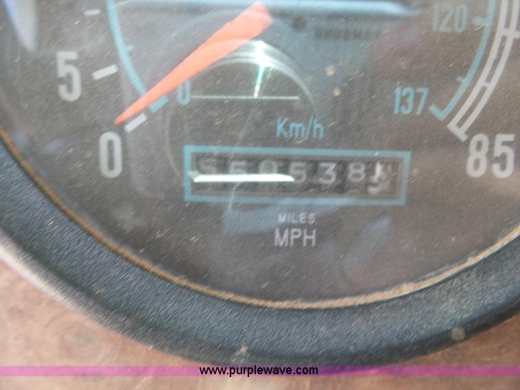 image for item K7007 1995 International 9200 tank truck