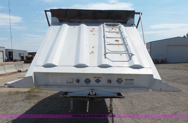 image for item K7008 2007 CPS bottom dump trailer