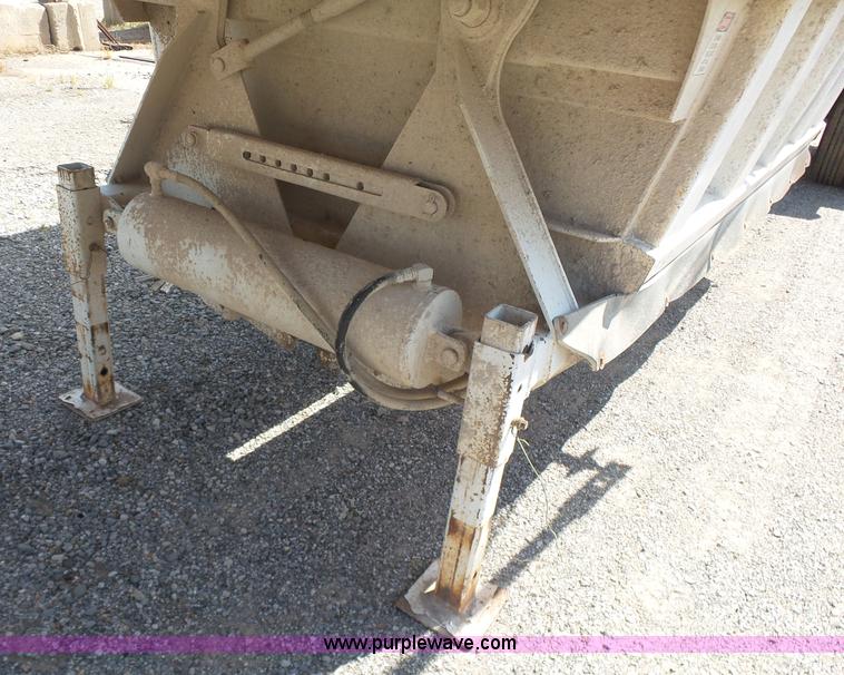 image for item K7008 2007 CPS bottom dump trailer