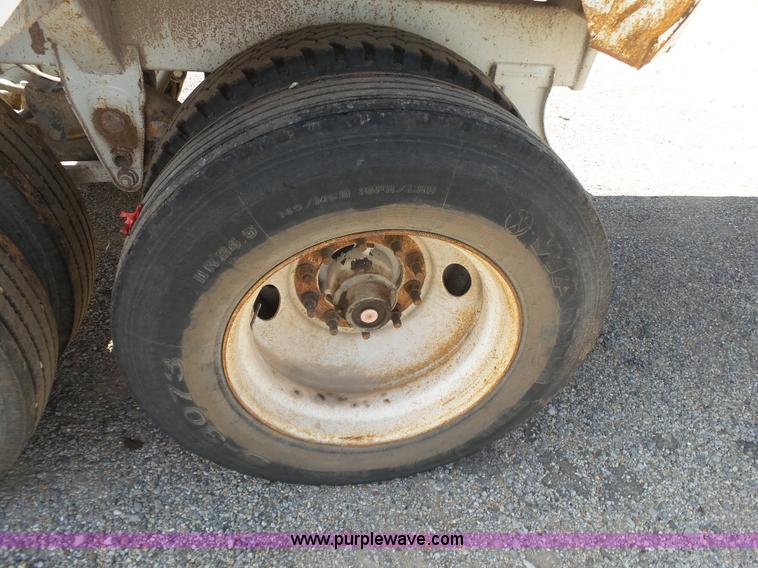 image for item K7008 2007 CPS bottom dump trailer