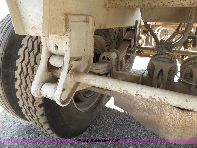 image for item K7008 2007 CPS bottom dump trailer