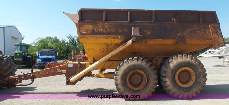 image for item K7010 Shop built dirt/rock wagon
