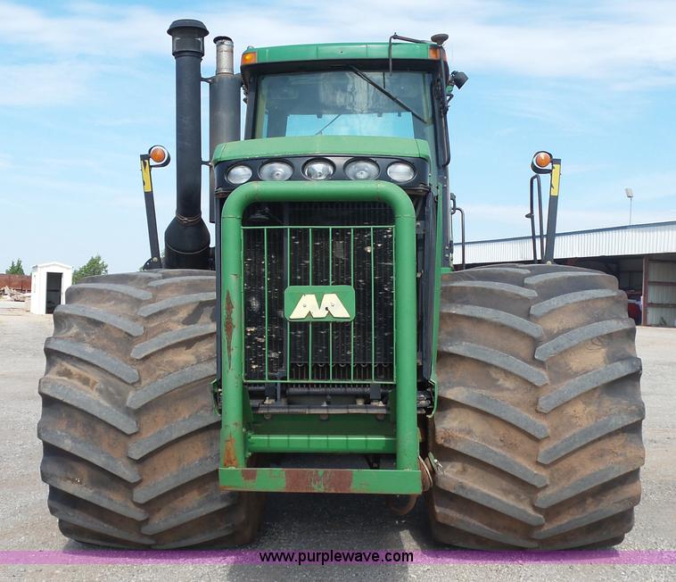 image for item K7011 2005 John Deere 9520 4WD tractor