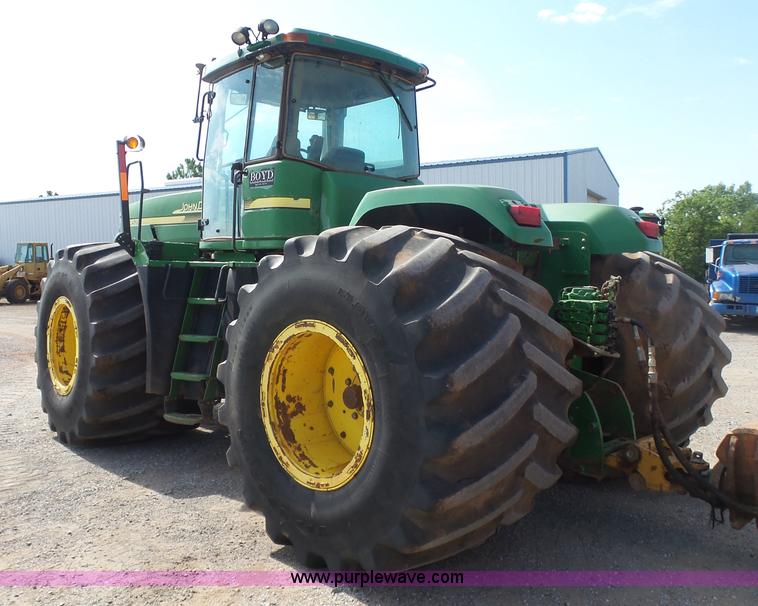 image for item K7011 2005 John Deere 9520 4WD tractor