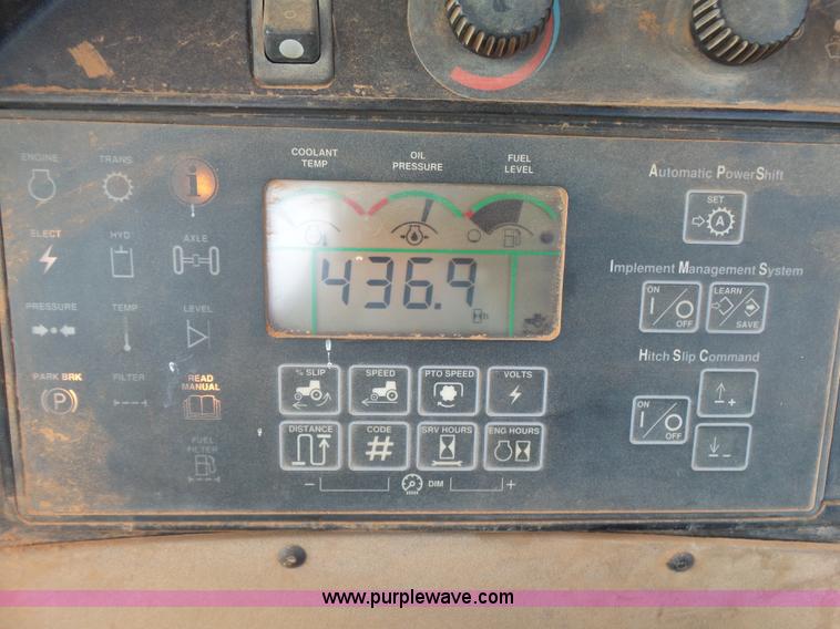 image for item K7011 2005 John Deere 9520 4WD tractor