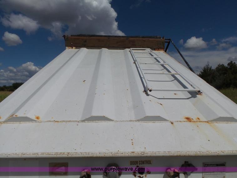 image for item K7013 2007 CPS SBD-240 bottom dump trailer