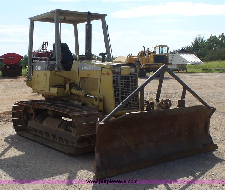 image for item K7014 1993 Komatsu D37P-5 dozer