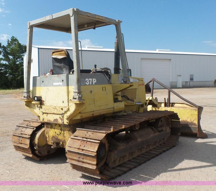 image for item K7014 1993 Komatsu D37P-5 dozer