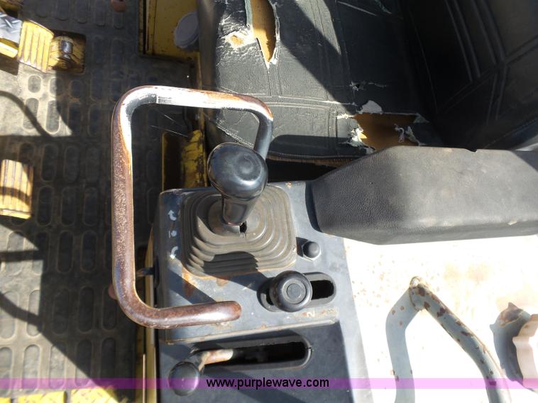 image for item K7014 1993 Komatsu D37P-5 dozer