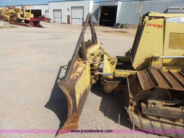 image for item K7014 1993 Komatsu D37P-5 dozer