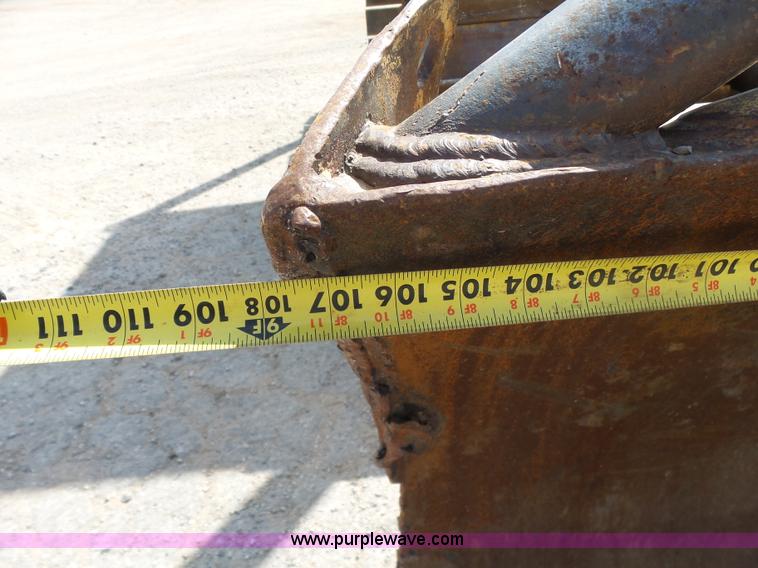 image for item K7014 1993 Komatsu D37P-5 dozer