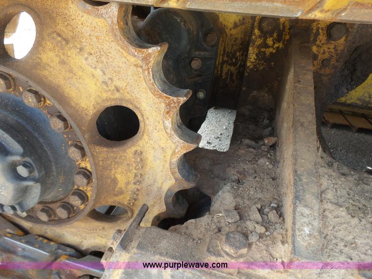 image for item K7014 1993 Komatsu D37P-5 dozer