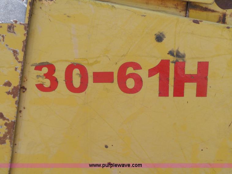 image for item K7014 1993 Komatsu D37P-5 dozer